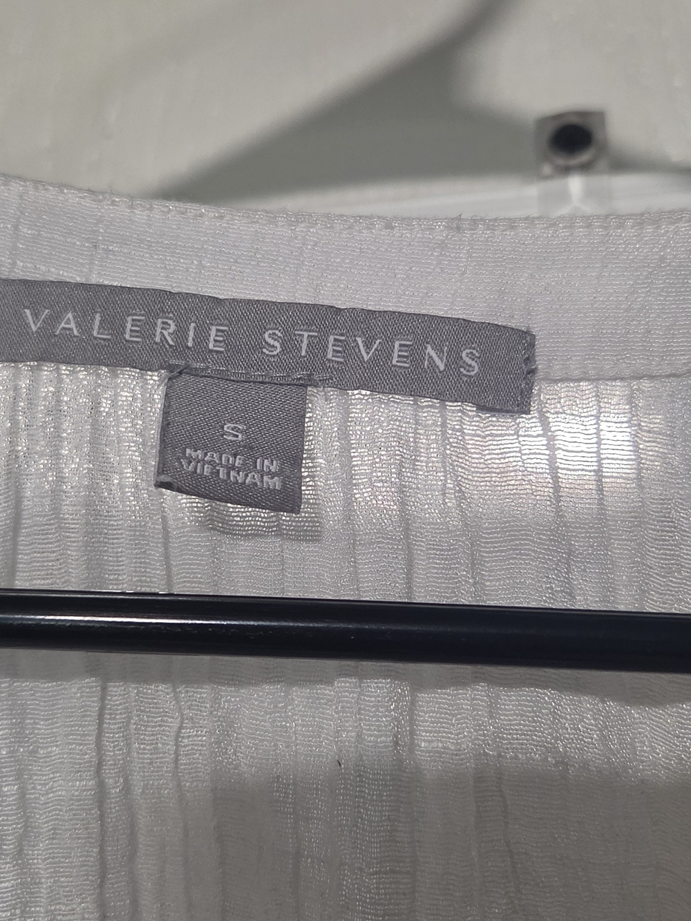 Valerie Stevens Boho White Button-Front Floral-Trim Casual Shirt - Picture 2 of 3